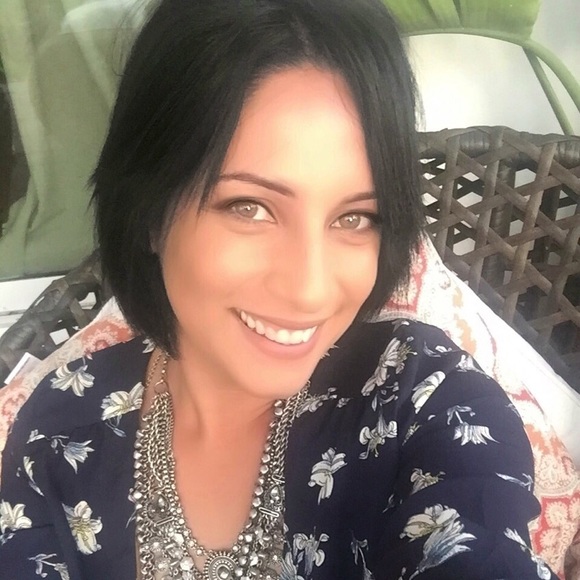 Meet your Posher, Theresa - Picture 3 of 5